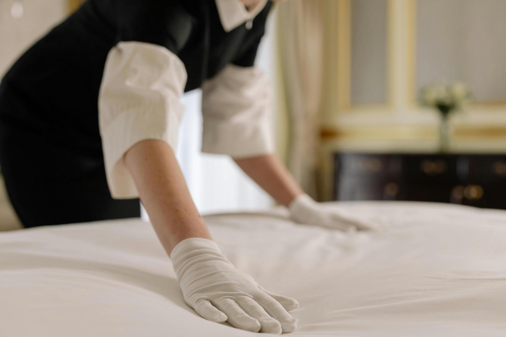 PERAN HOUSEKEEPING DALAM INDUSTRI PERHOTELAN